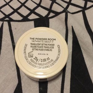 Pretty Vulgar Makeup - Pretty Vulgar the powder room loose powder Pretty Vulgar Makeup - Pretty Vulgar the powder room loose powder
